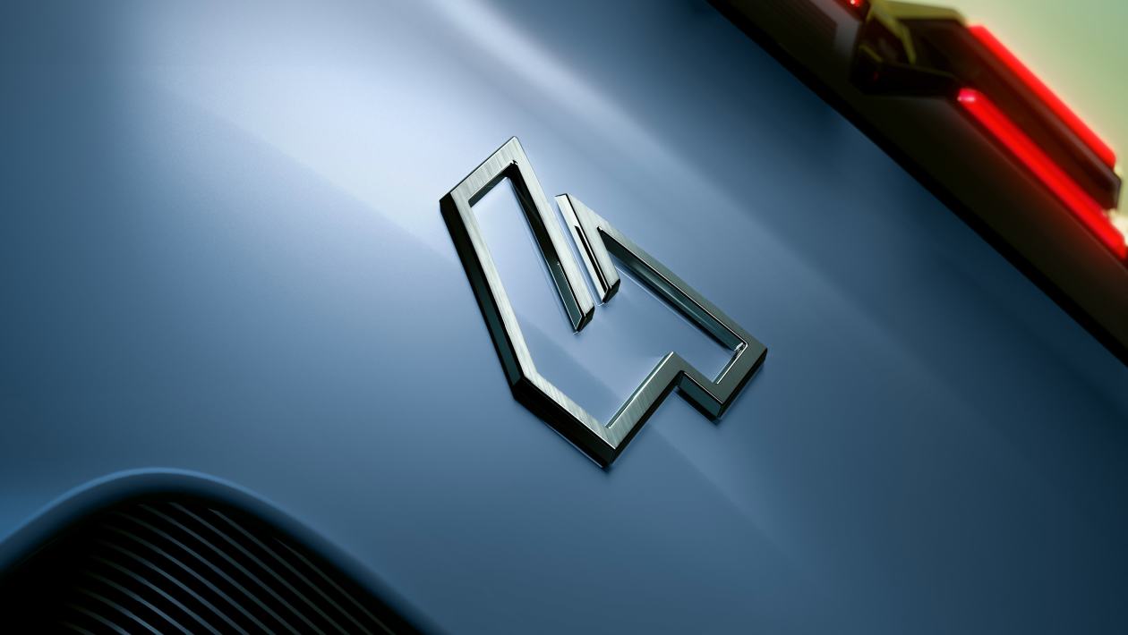 Renault%204%20teasers-5.jpg