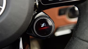Mercedes-AMG GT R Roadster - steering wheel controls