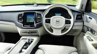 Volvo XC90 - interior