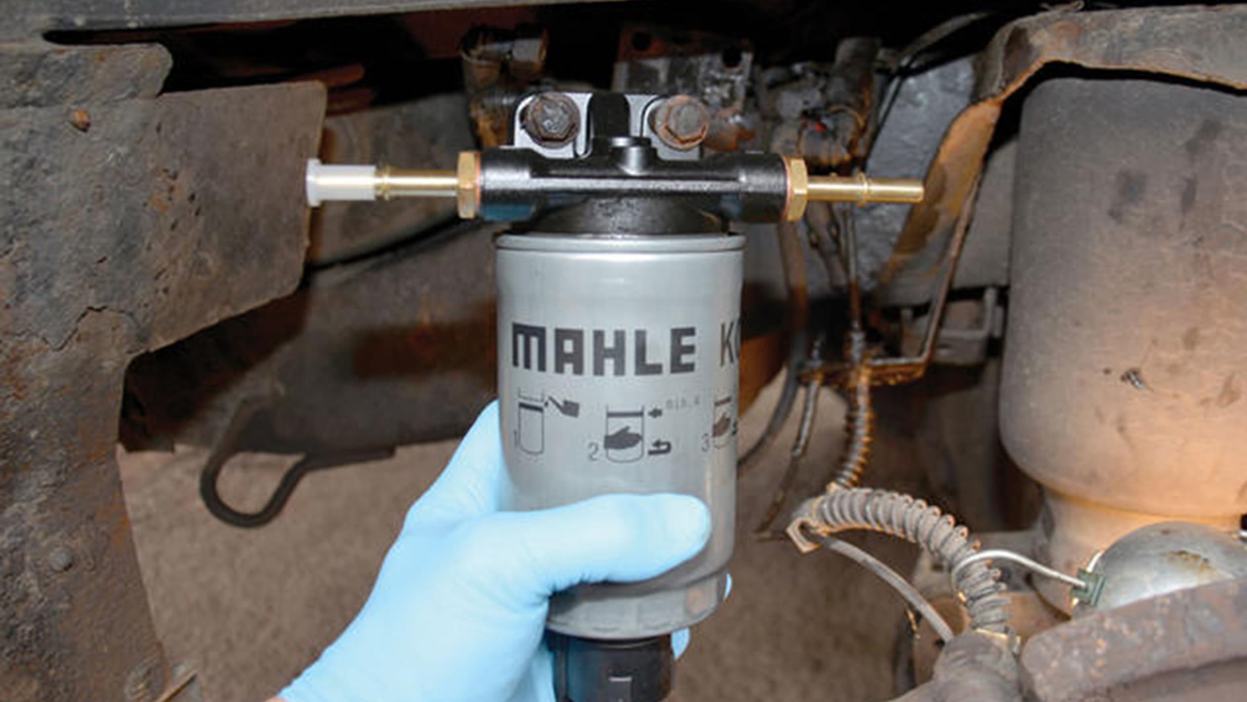 How to eliminate Td5 fuel leaks pictures Auto Express