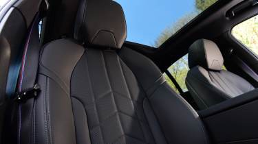 BMW 530e - front seats