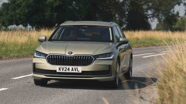 Skoda Superb Estate - front panning on left side