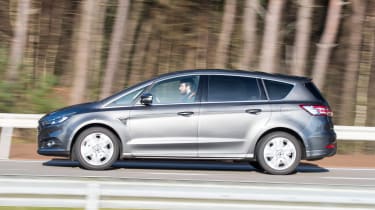 Ford S-Max AWD - side