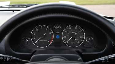 Mazda MX-5 NA - dials