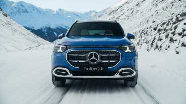 Mercedes GLB - full front