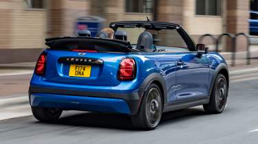 MINI Convertible 2024 - rear