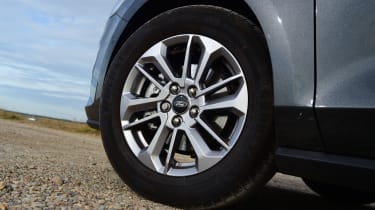 Ford Focus - front n/s wheel