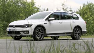 Volkswagen%20Golf%20Alltrack-7.jpg