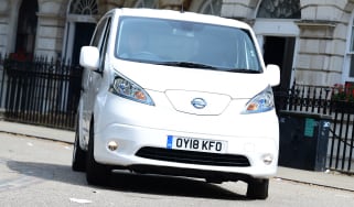 Nissan e-NV200 Combi - front