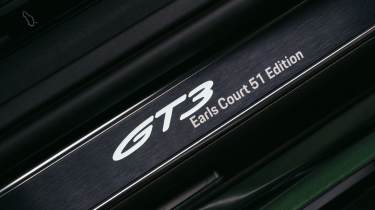 Porsche 911 GT3 Earls Court 51 Edition - sill