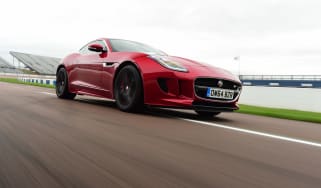 Jaguar F-Type R AWD Coupe - front cornering