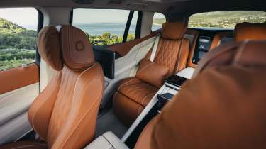 Mercedes-Maybach GLS - layout