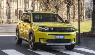 Fiat Grande Panda La Prima - front cornering
