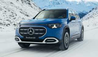 Mercedes GLB - front action