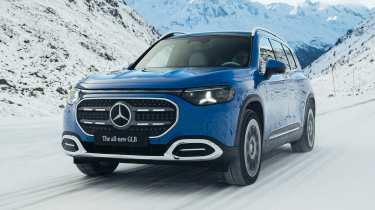 Mercedes GLB - front action