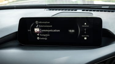 Mazda 3 - infotainment