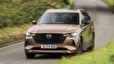 Mazda CX-80 - front corner panning