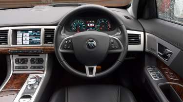 Jaguar XF saloon - interior