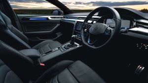 Volkswagen Arteon R Shooting Brake - cabin