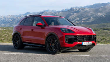 Porsche Cayenne GTS - front static