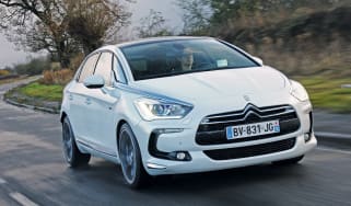 Citroen DS5 Hybrid4 front tracking