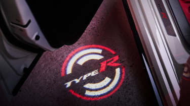 Honda Civic Type R Ultimate Edition - puddle light