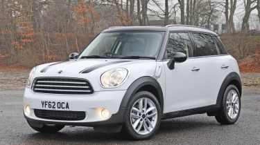 MINI Cooper D Countryman front