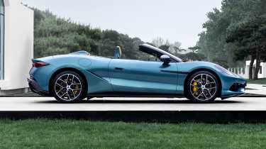 Denza Z - side profile