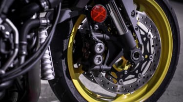 Yamaha MT-10 review - front wheel package