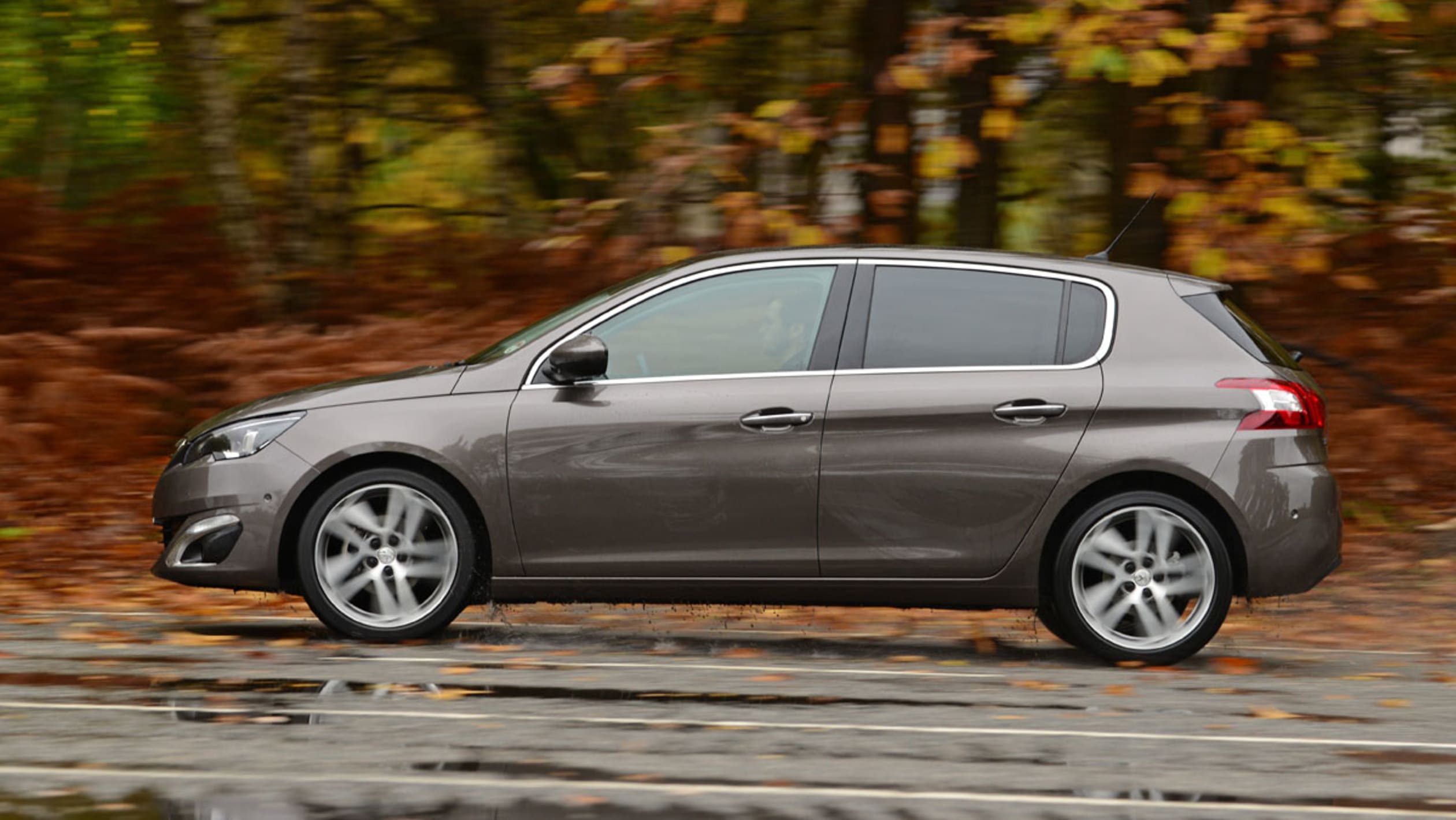 Peugeot e 308