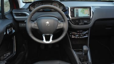Peugeot 208 1.6 VTi Allure interior