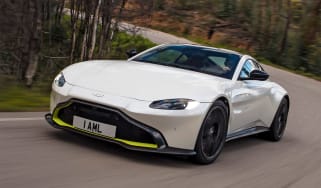 Aston Martin Vantage - front