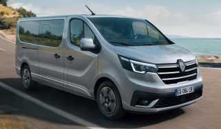 Renault Trafic Escapade - front 3/4