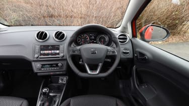 SEAT Ibiza SC FR vs Ford Fiesta Zetec S Black Edition - Ibiza interior