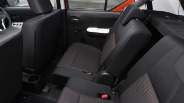 Suzuki Ignis - back seats
