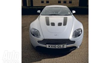 Aston Martin V12 Vantage