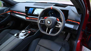 BMW M5 - dashboard