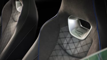 Volkswagen Passat R-Design - seats