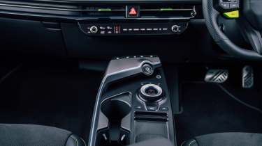 Kia EV6 GT - centre console