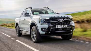 Ford Ranger PHEV - front tracking