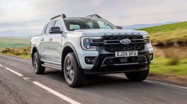 Ford Ranger PHEV - front tracking