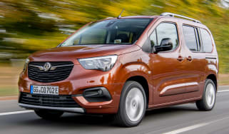 Vauxhall Combo-e Life - front action