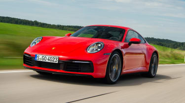 Porsche 911 Carrera - front tracking