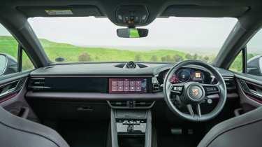 Porsche Macan Electric 4 - dashboard
