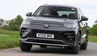 Volkswagen Tayron - front action