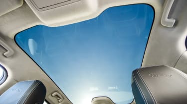 Jaguar I-Pace - panoramic roof