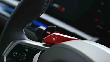 BMW M5 - &#039;M1&#039; preset button