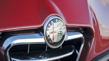 Alfa Romeo Giulietta badge