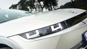Hyundai Ioniq 5 - front detail