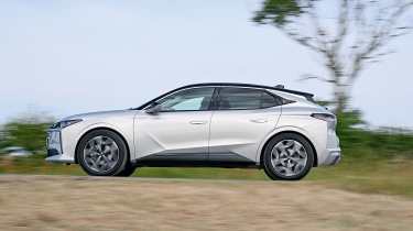DS No4 - side profile